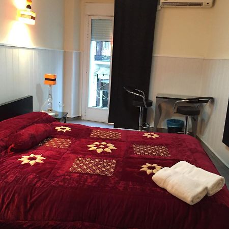 Hostal Oxum Мадрид Екстер'єр фото