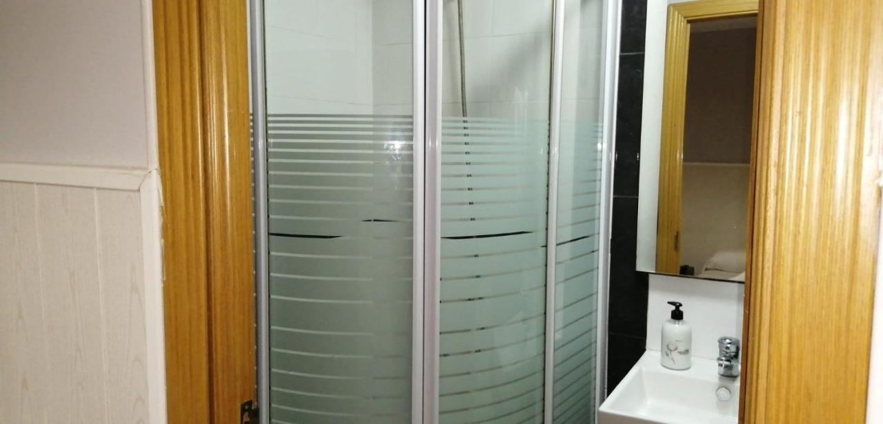 Hostal Oxum Мадрид Екстер'єр фото