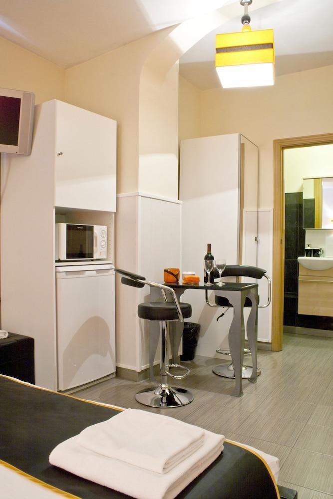 Hostal Oxum Мадрид Екстер'єр фото